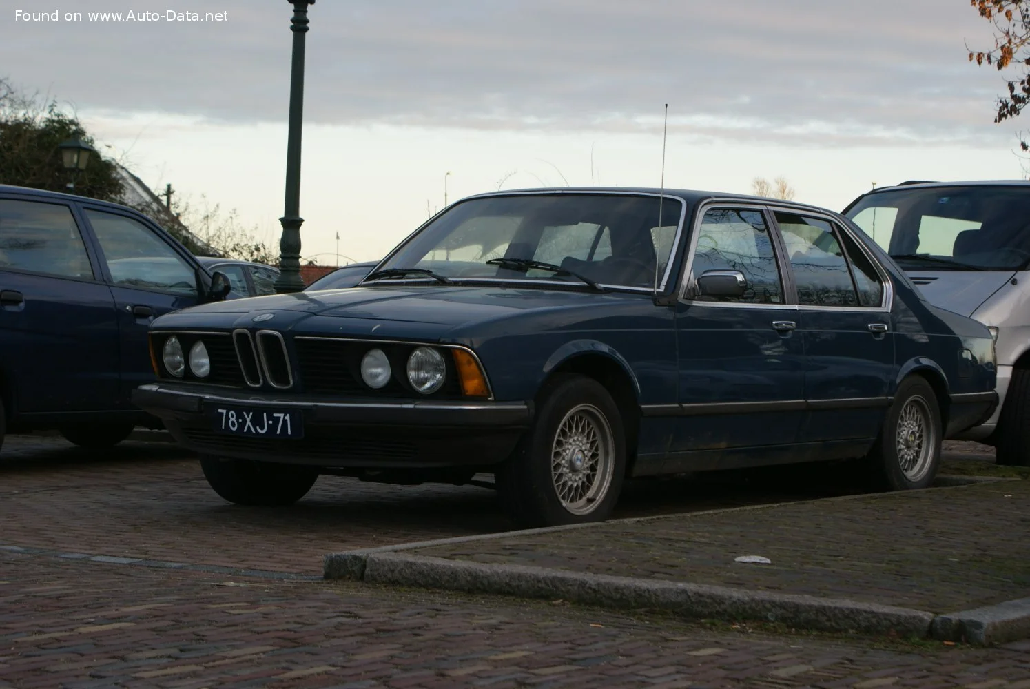 BMW 7 Series 728 (170 Hp)1977 - 1979 thumbnail 2