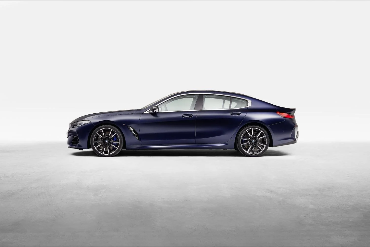 BMW 8 Series 840d (340 Hp) Mild Hybrid xDrive Steptronic2022 - thumbnail 3