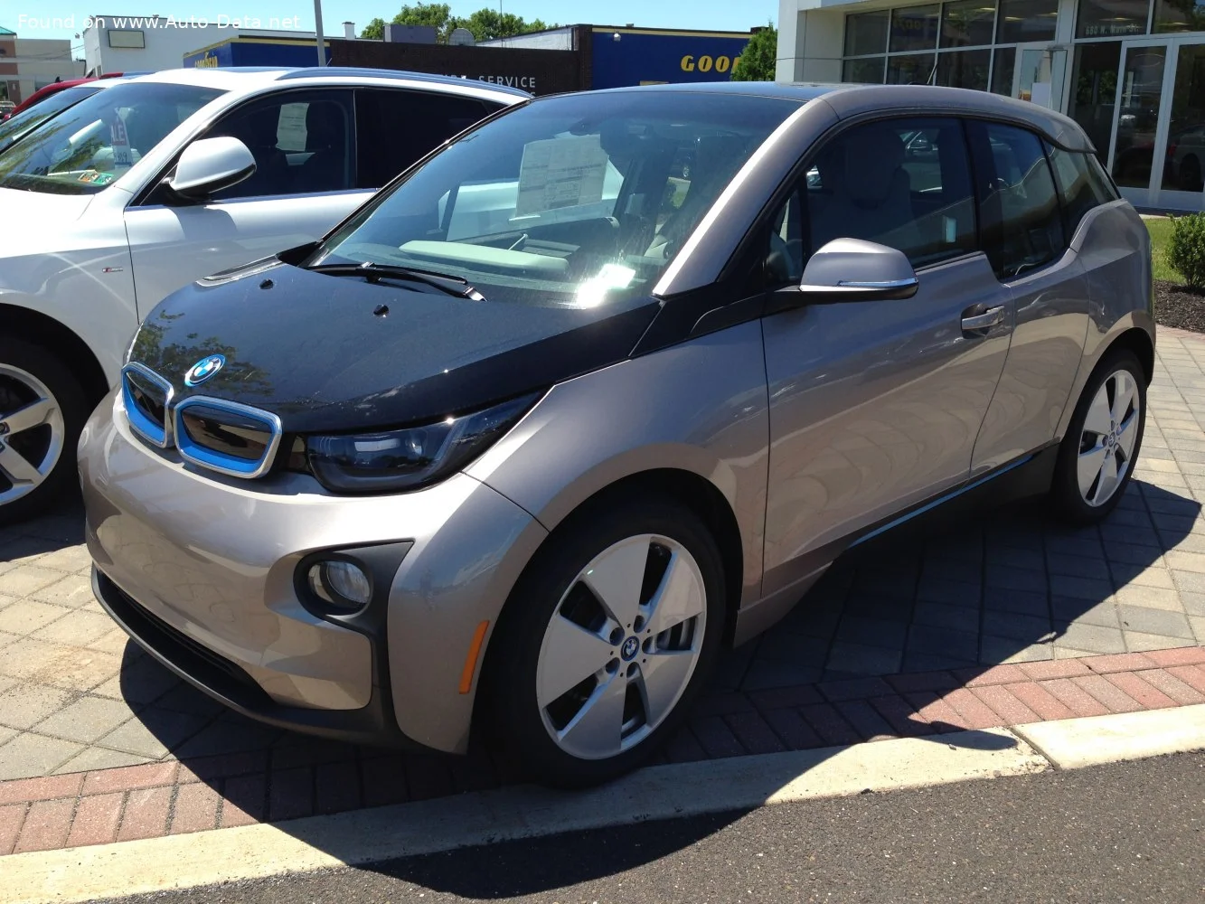 BMW i3 22 kWh (170 Hp)2013 - 2017 thumbnail 2