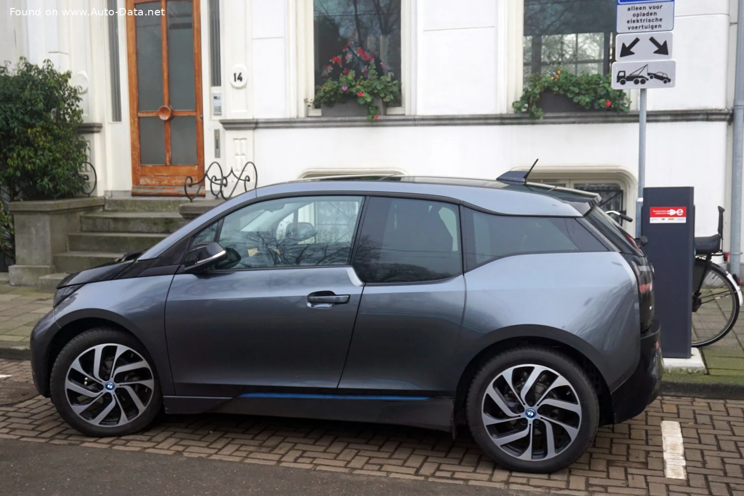 BMW i3 22 kWh (170 Hp)2013 - 2017 thumbnail 7