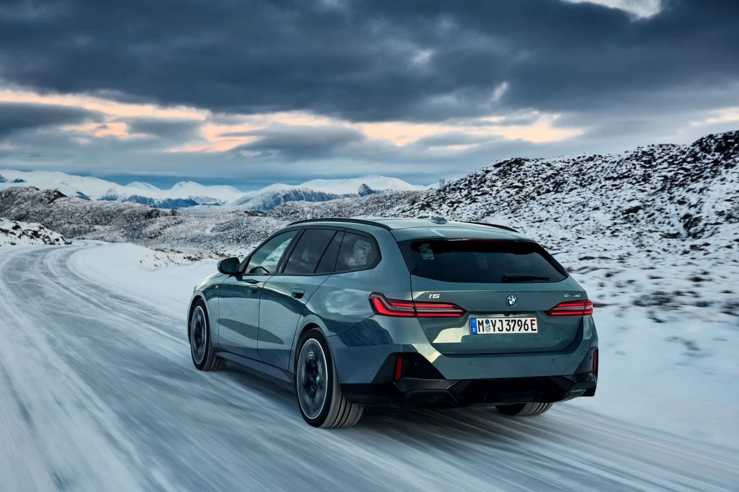 BMW i5 81.2 kWh (340 Hp) eDrive402024 - thumbnail 2