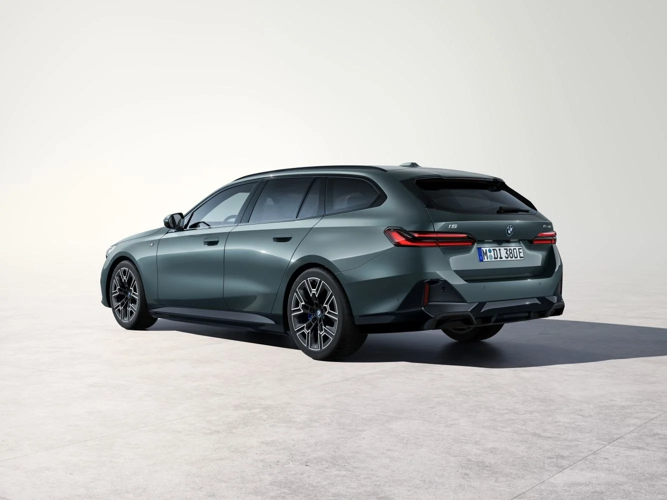 BMW i5 81.2 kWh (340 Hp) eDrive402024 - thumbnail 4