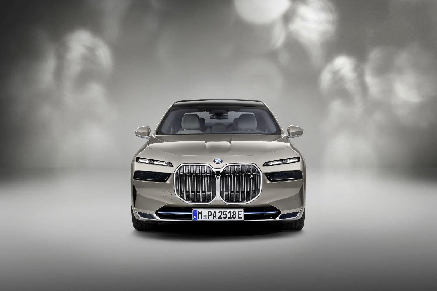 BMW i7 105.7 kWh (455 Hp) eDrive502023 - thumbnail 2