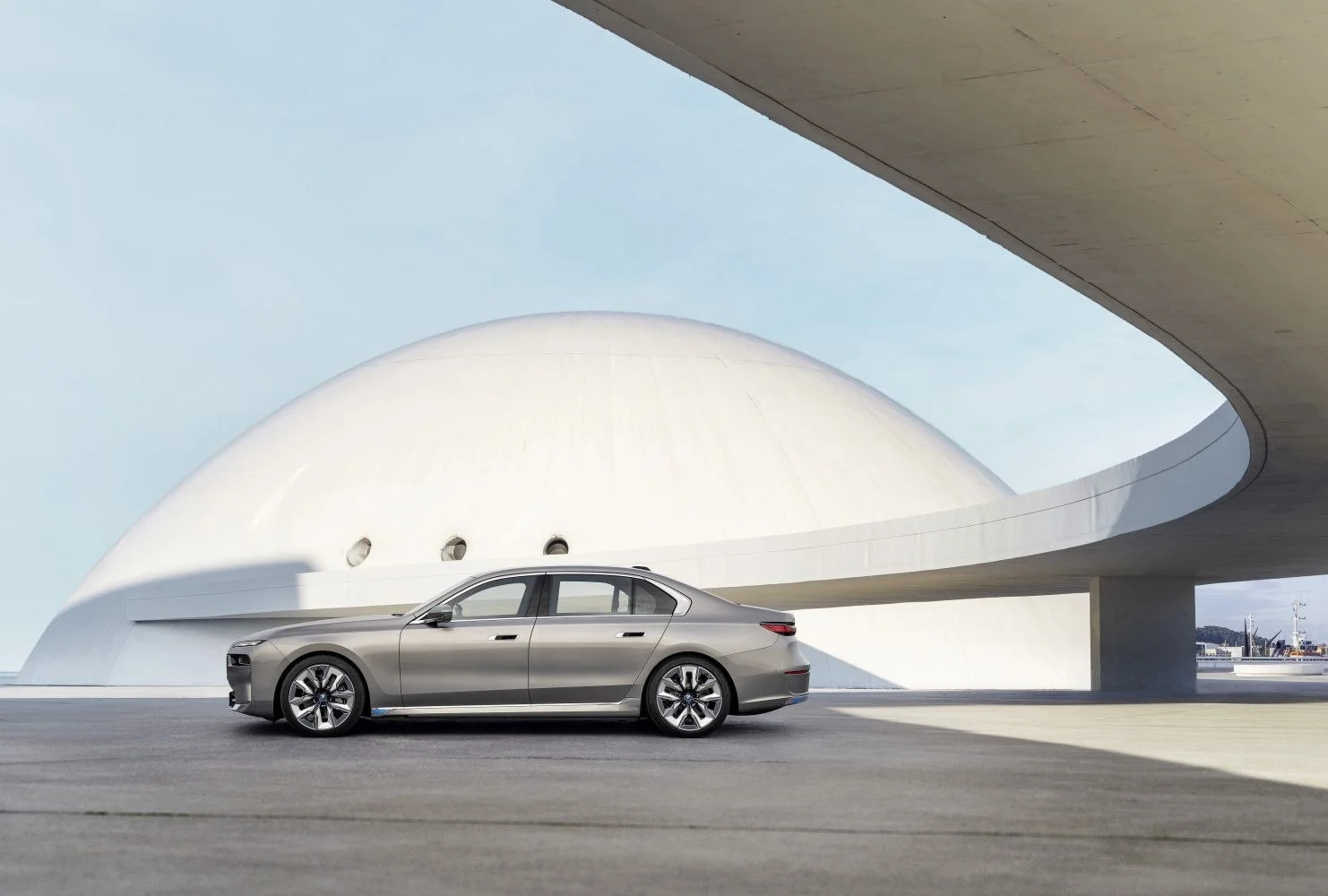 BMW i7 105.7 kWh (455 Hp) eDrive502023 - thumbnail 13