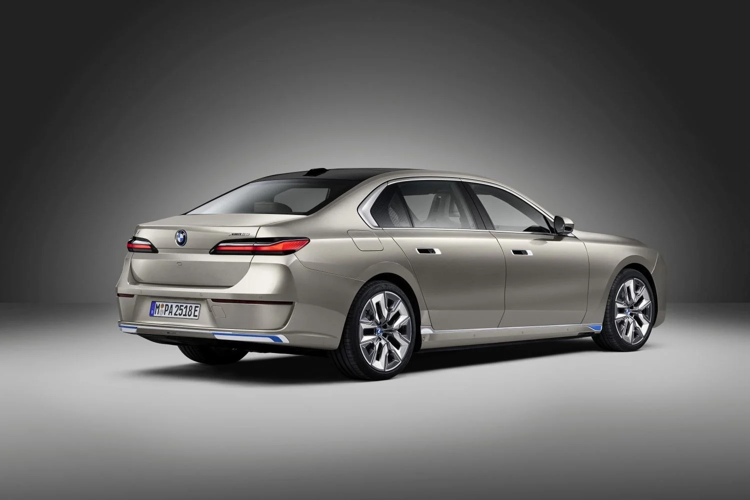 BMW i7 105.7 kWh (455 Hp) eDrive502023 - thumbnail 5