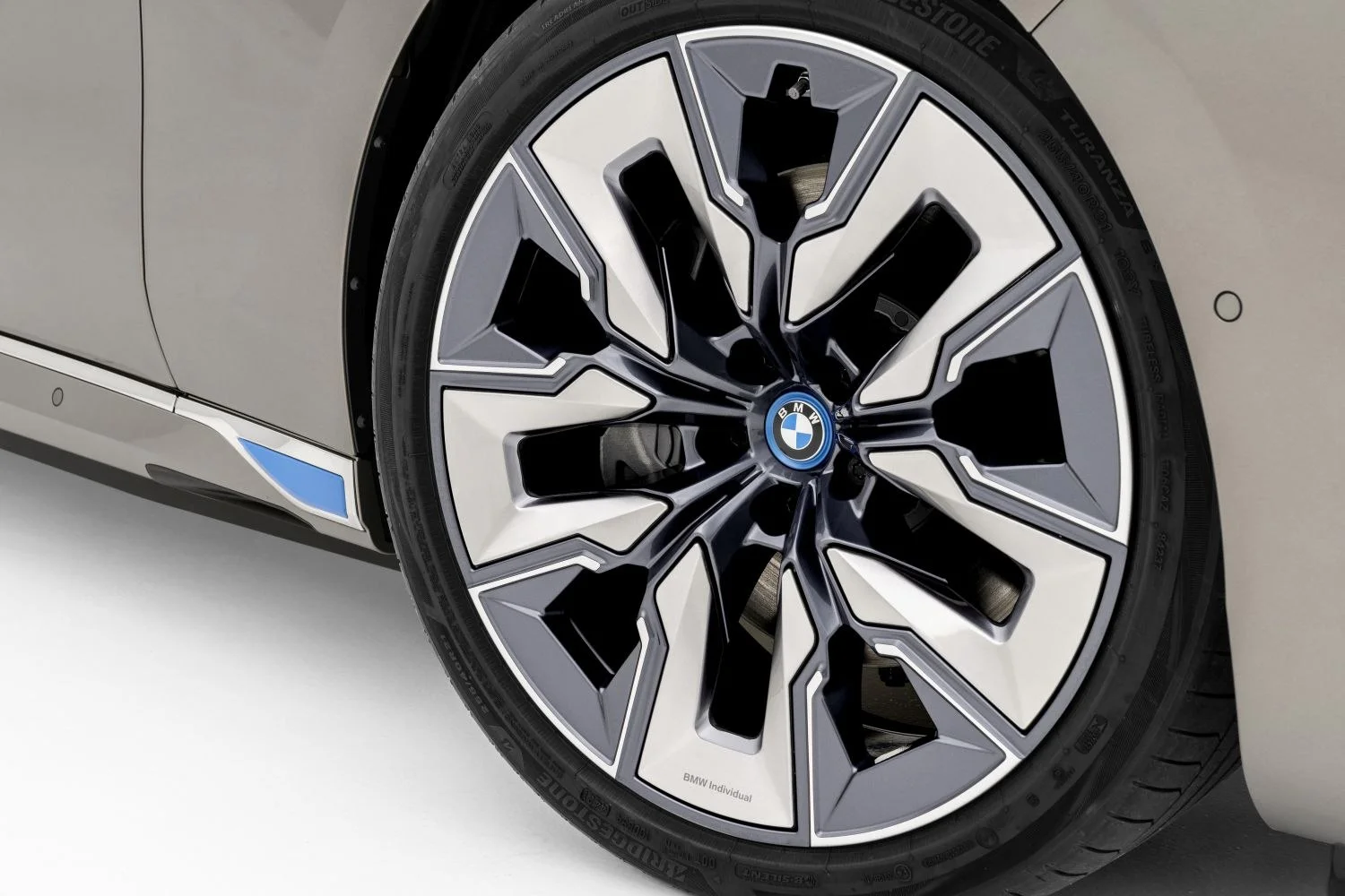 BMW i7 105.7 kWh (455 Hp) eDrive502023 - thumbnail 9