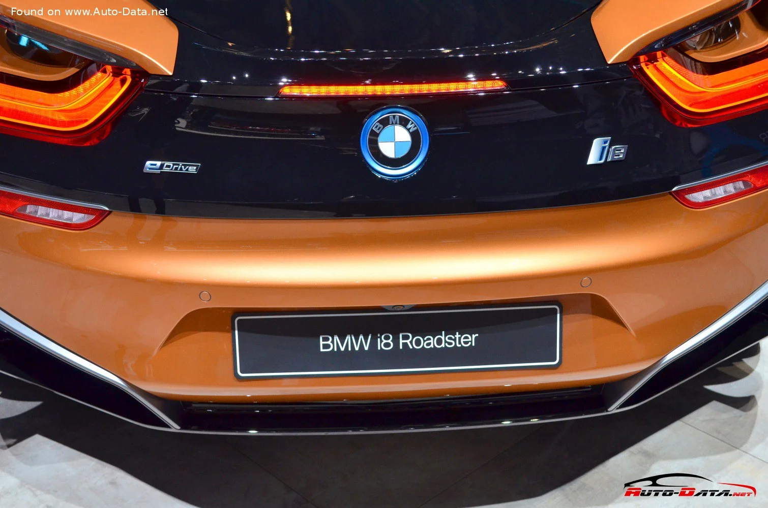 BMW i8 1.5/11.6 kWh (374 Hp) xDrive Automatic2017 - 2018 thumbnail 16