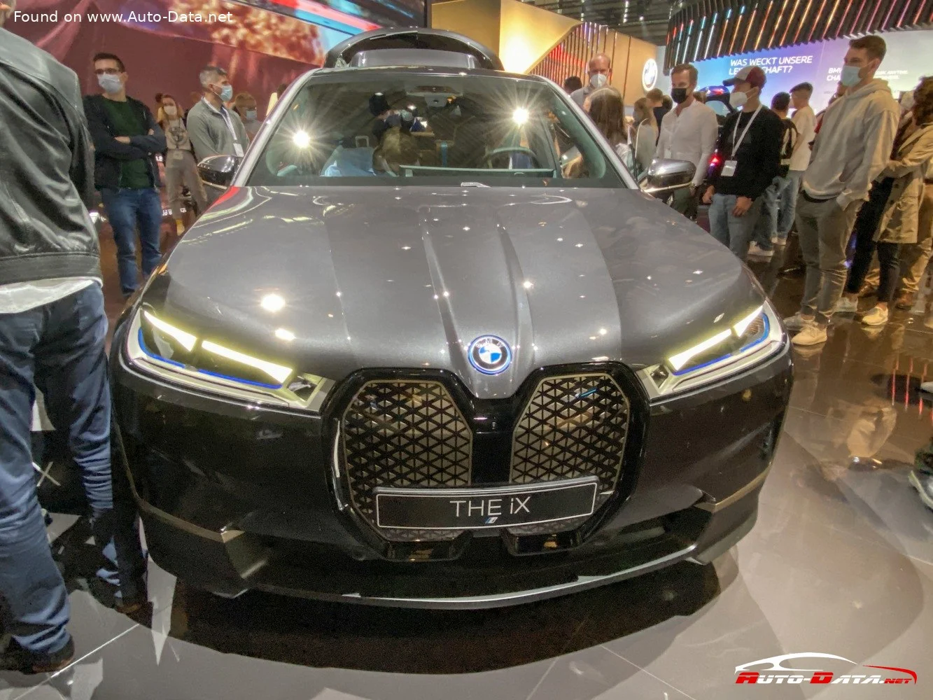 BMW iX 111.5 kWh (523 Hp) xDrive502021 - 2025 thumbnail 12