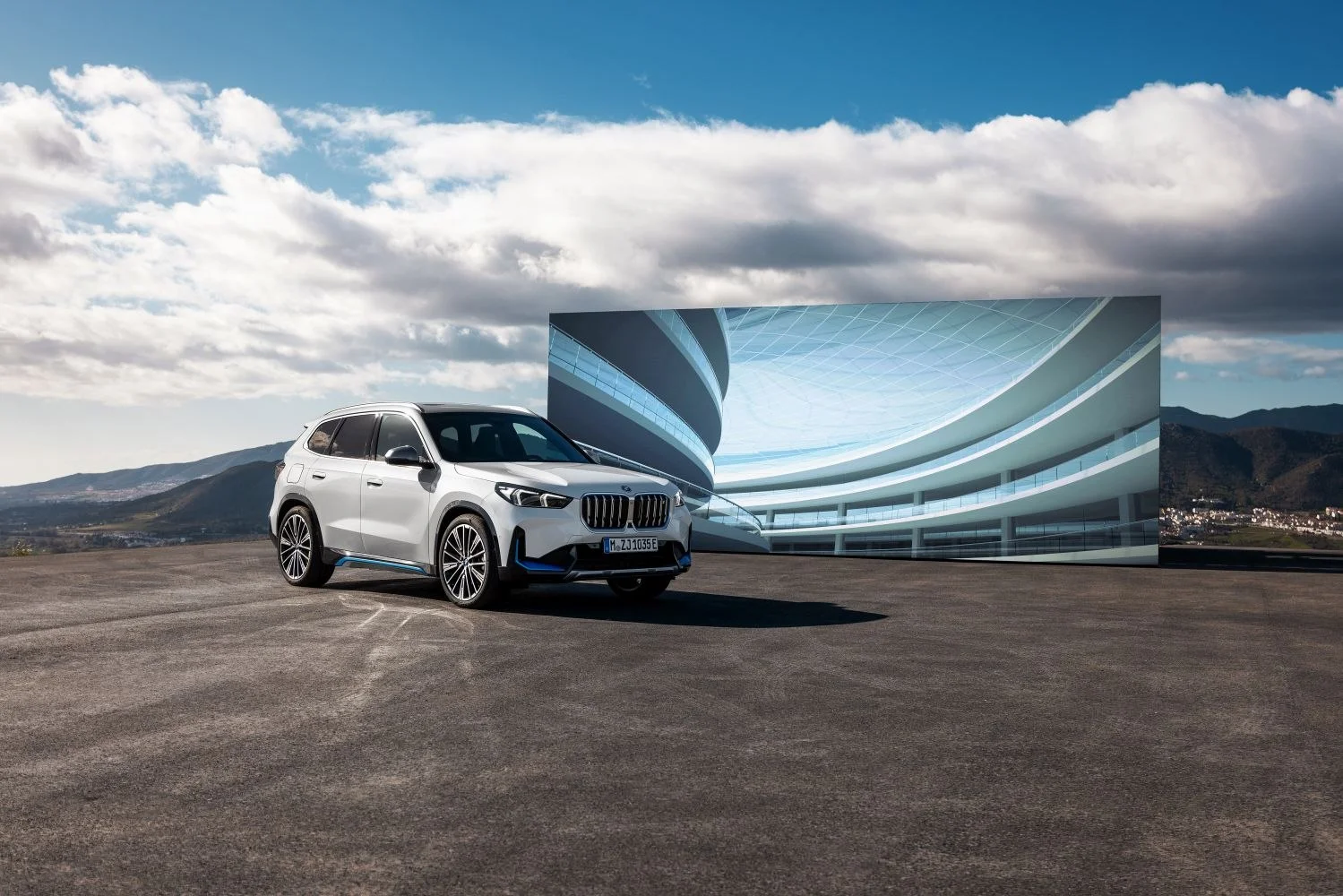 BMW iX1 66.5 kWh (204 Hp) eDrive202023 - thumbnail 13