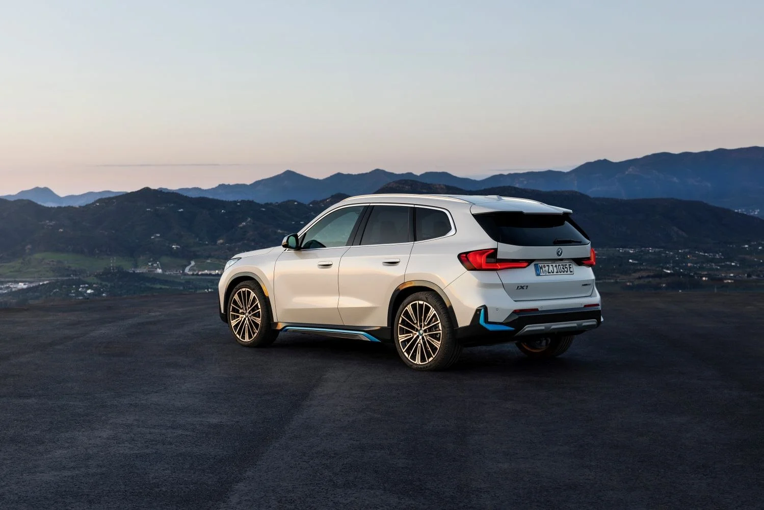 BMW iX1 66.5 kWh (204 Hp) eDrive202023 - thumbnail 10