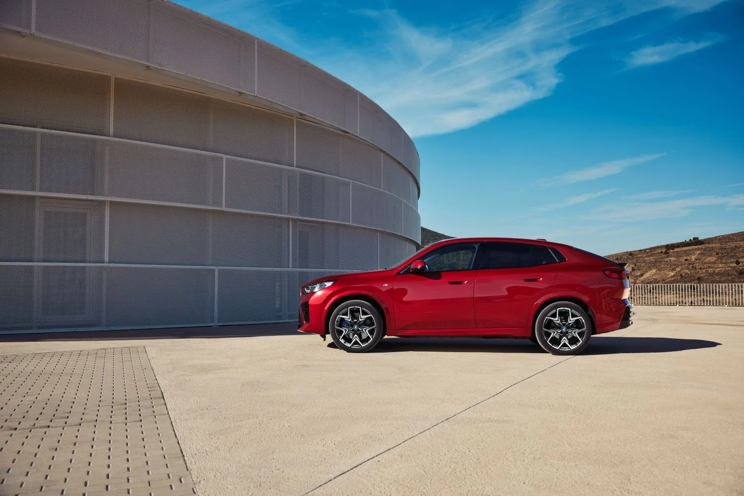 BMW iX2 66.5 kWh (204 Hp) eDrive202024 - thumbnail 12
