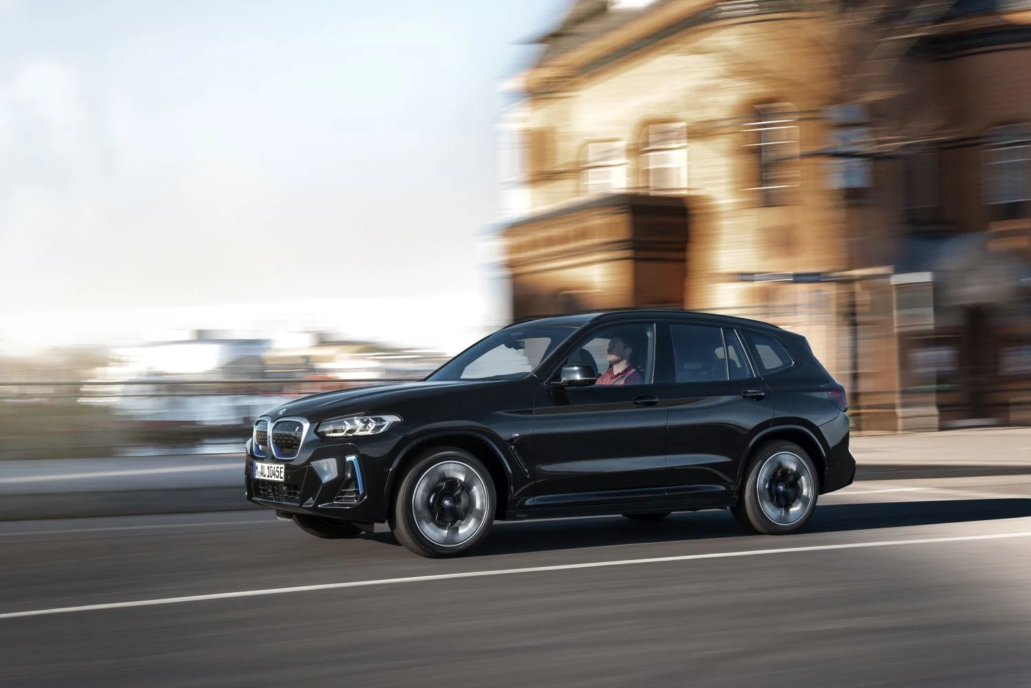 BMW iX3 80 kWh (286 Hp)2021 - thumbnail 3