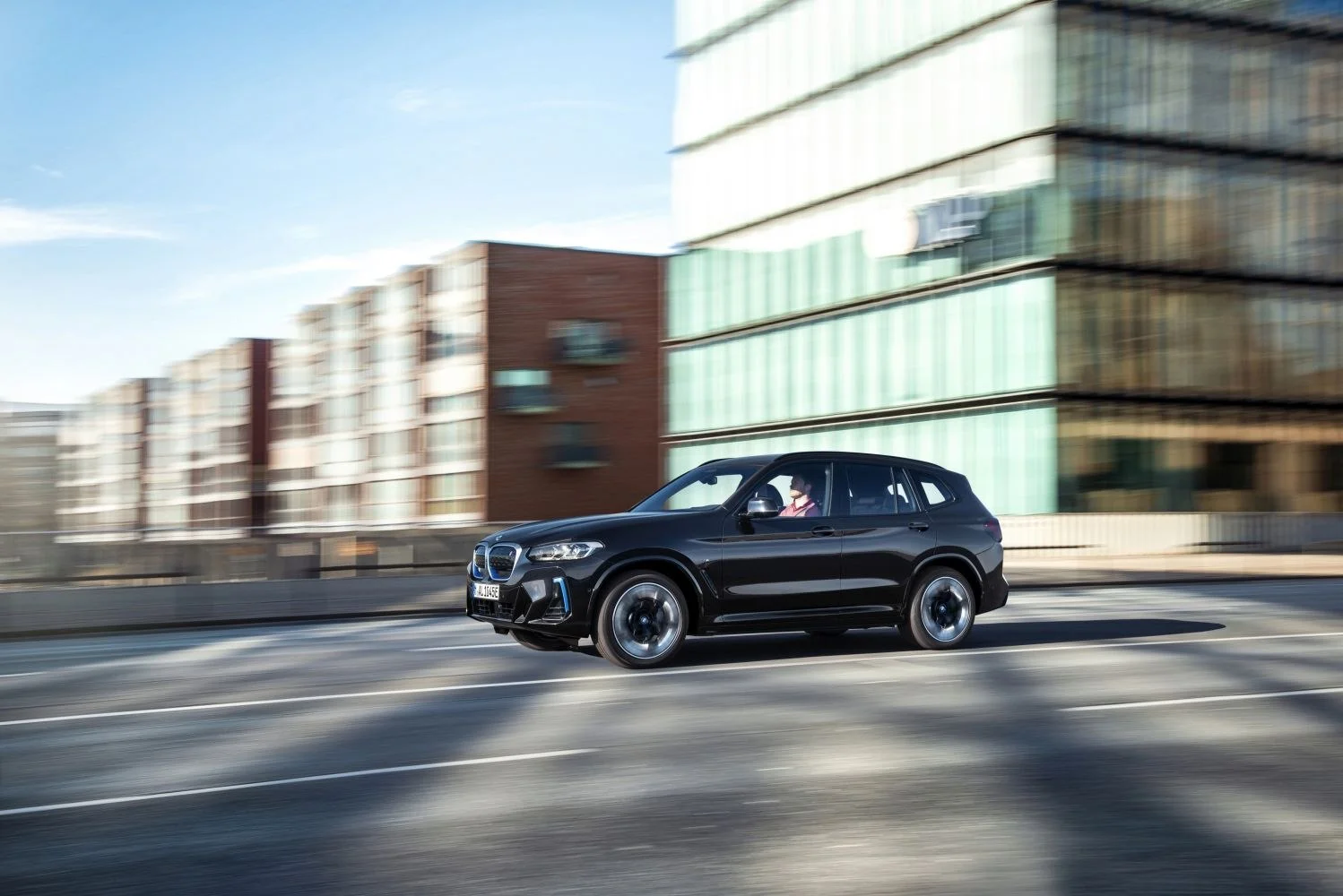 BMW iX3 80 kWh (286 Hp)2021 - thumbnail 4