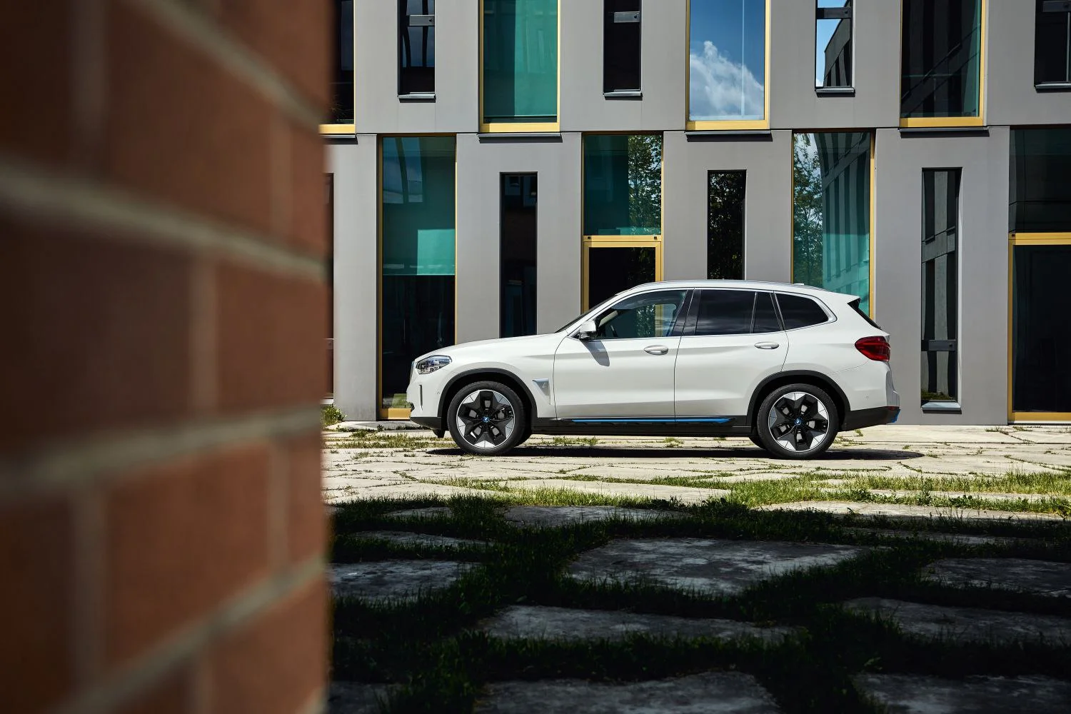 BMW iX3 80 kWh (286 Hp)2020 - 2021 thumbnail 4