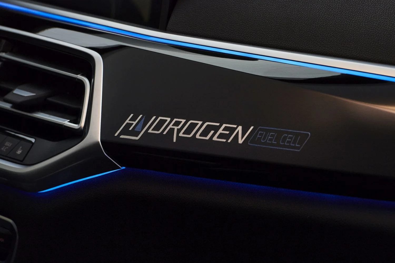 BMW iX5 BMW iX5 Hydrogen thumbnail 17