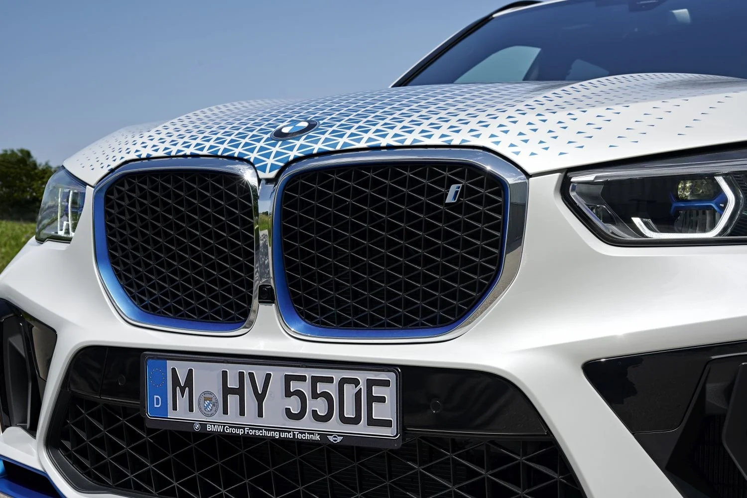 BMW iX5 BMW iX5 Hydrogen thumbnail 6