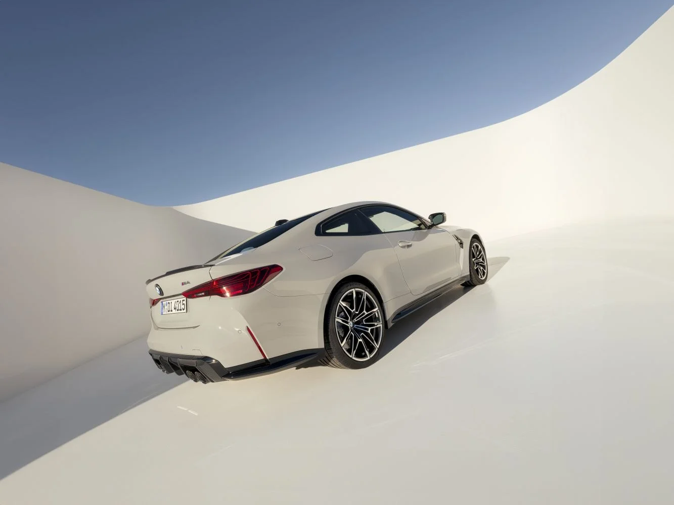 BMW M4 3.0 (480 Hp)2024 - thumbnail 12