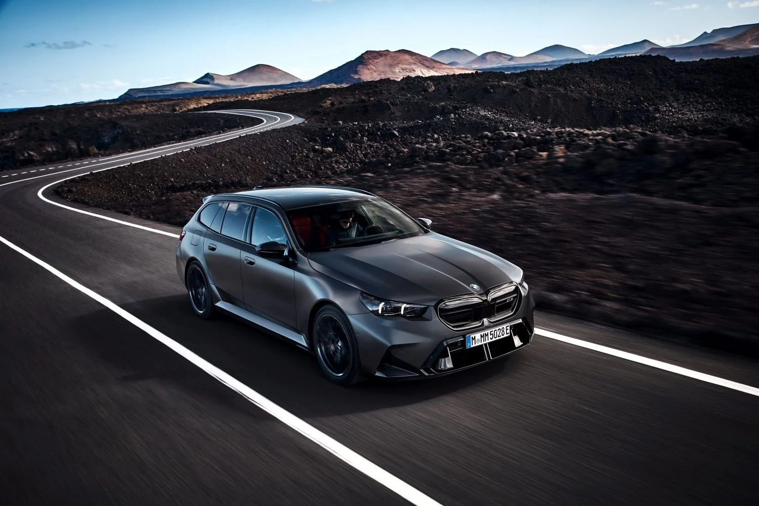 BMW M5 4.4 V8 (727 Hp) Plug-in Hybrid M xDrive M Steptronic2024 - - 1