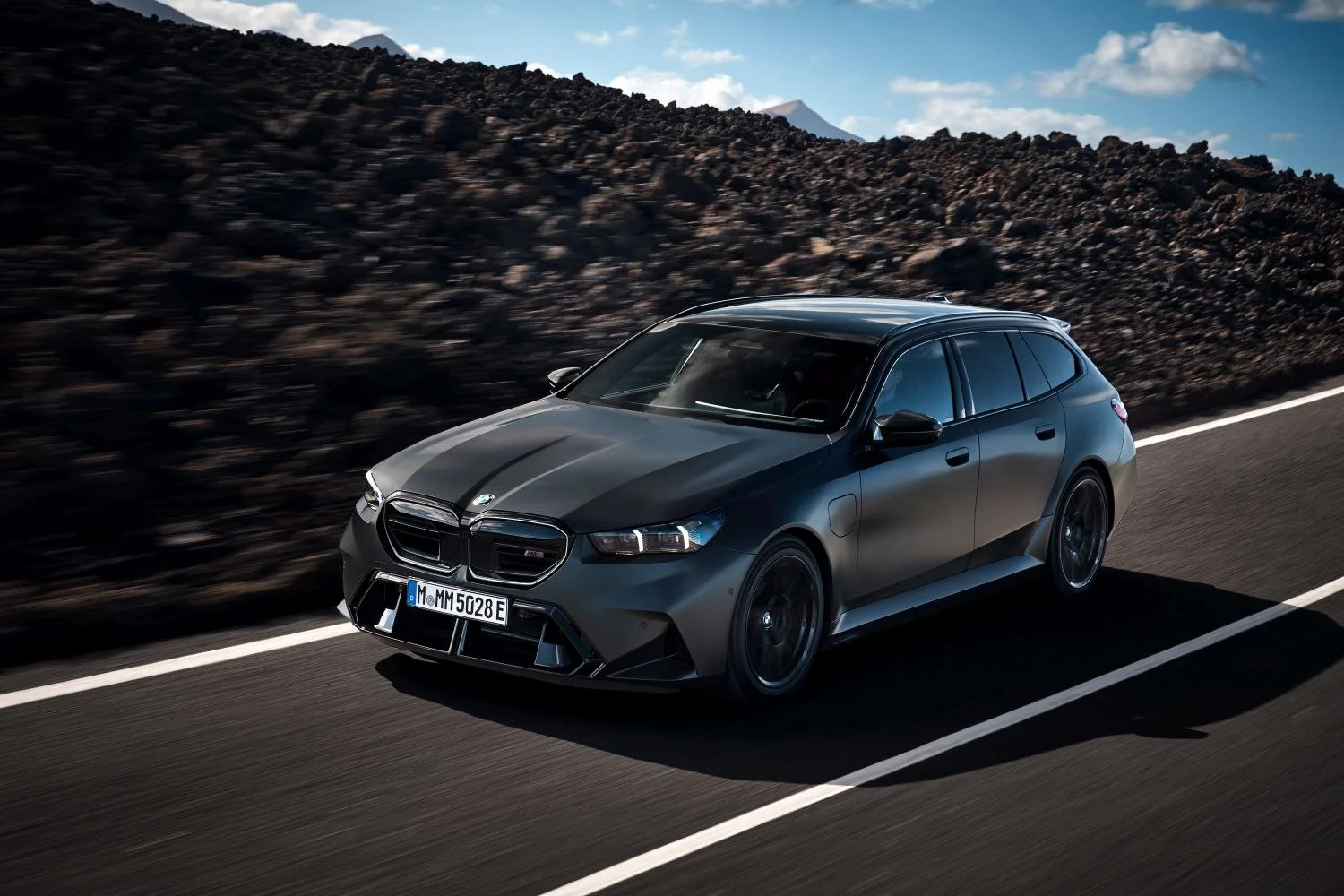 BMW M5 4.4 V8 (727 Hp) Plug-in Hybrid M xDrive M Steptronic2024 - thumbnail 15