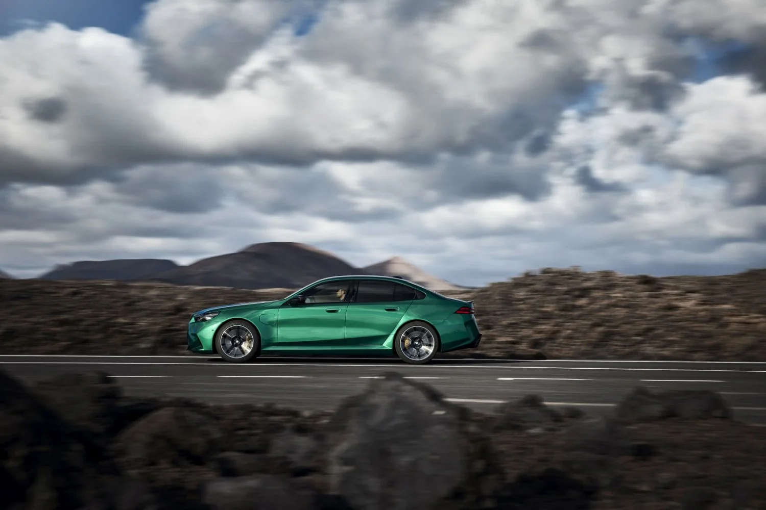 BMW M5 4.4 V8 (727 Hp) Plug-in Hybrid M xDrive M Steptronic2024 - thumbnail 12