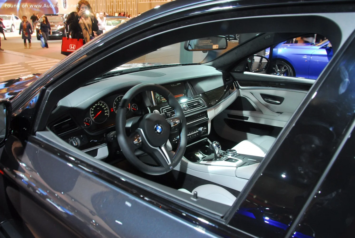 BMW M5 4.4 V8 (560 Hp)2013 - 2016 thumbnail 18