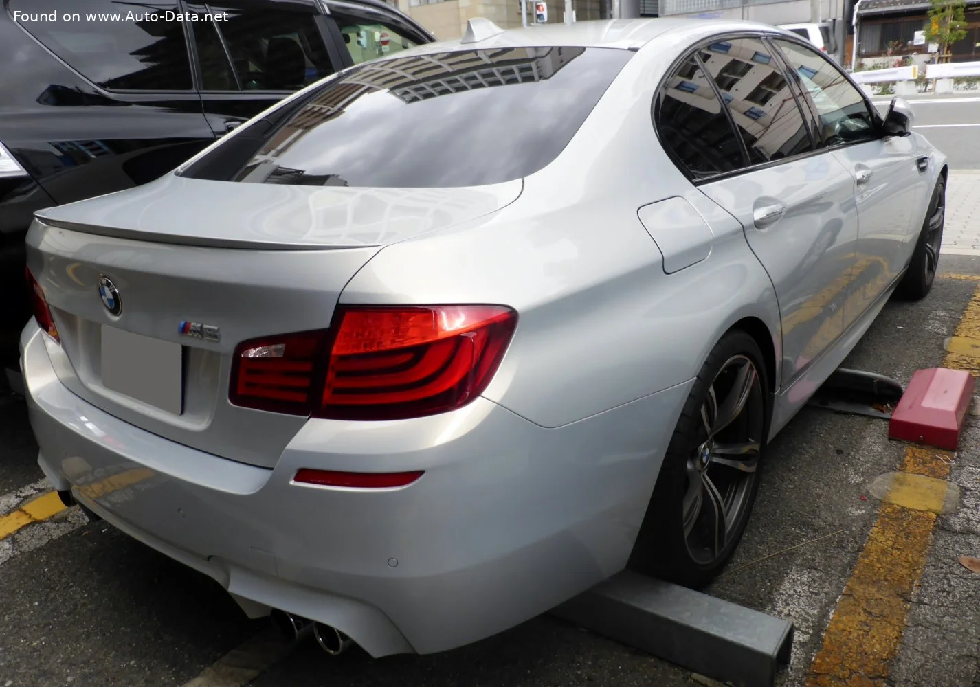 BMW M5 4.4 V8 (560 Hp)2012 - 2013 thumbnail 18