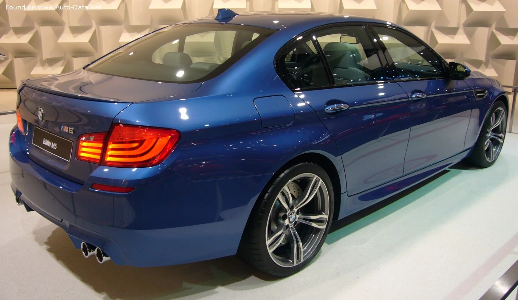 BMW M5 4.4 V8 (560 Hp)2012 - 2013 thumbnail 3