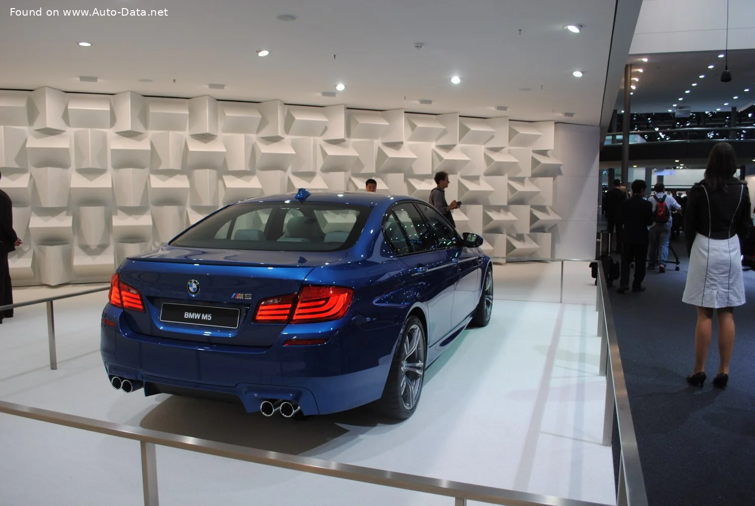 BMW M5 4.4 V8 (560 Hp)2012 - 2013 thumbnail 4