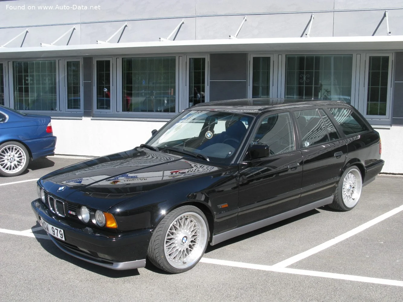 BMW M5 3.8 (340 Hp) Manual 5-speed1992 - 1994 thumbnail 3