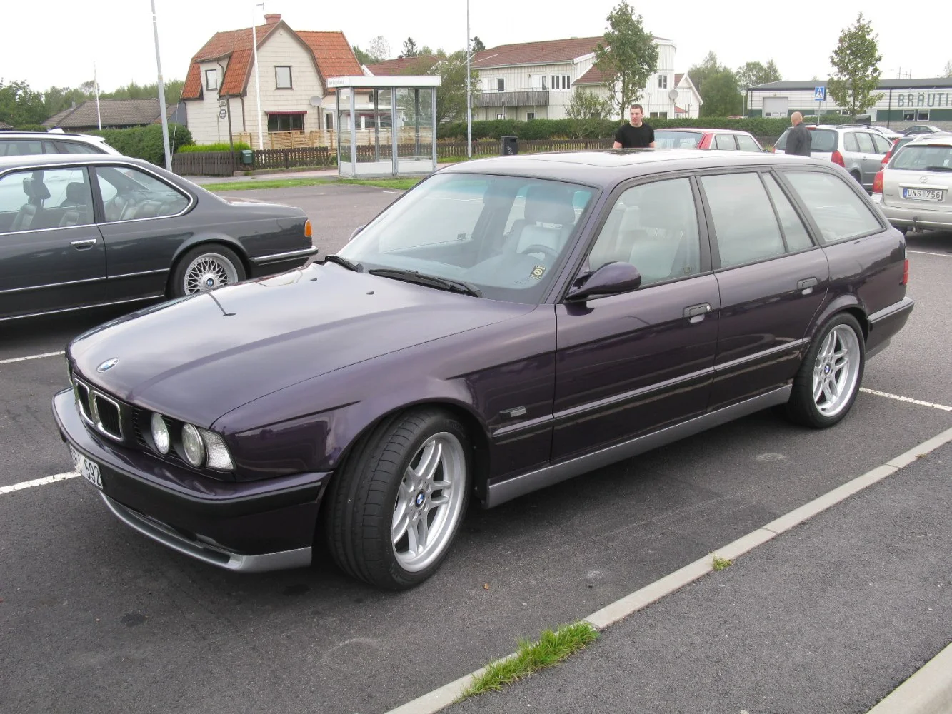 BMW M5 3.8 (340 Hp) Manual 5-speed1992 - 1994 thumbnail 4