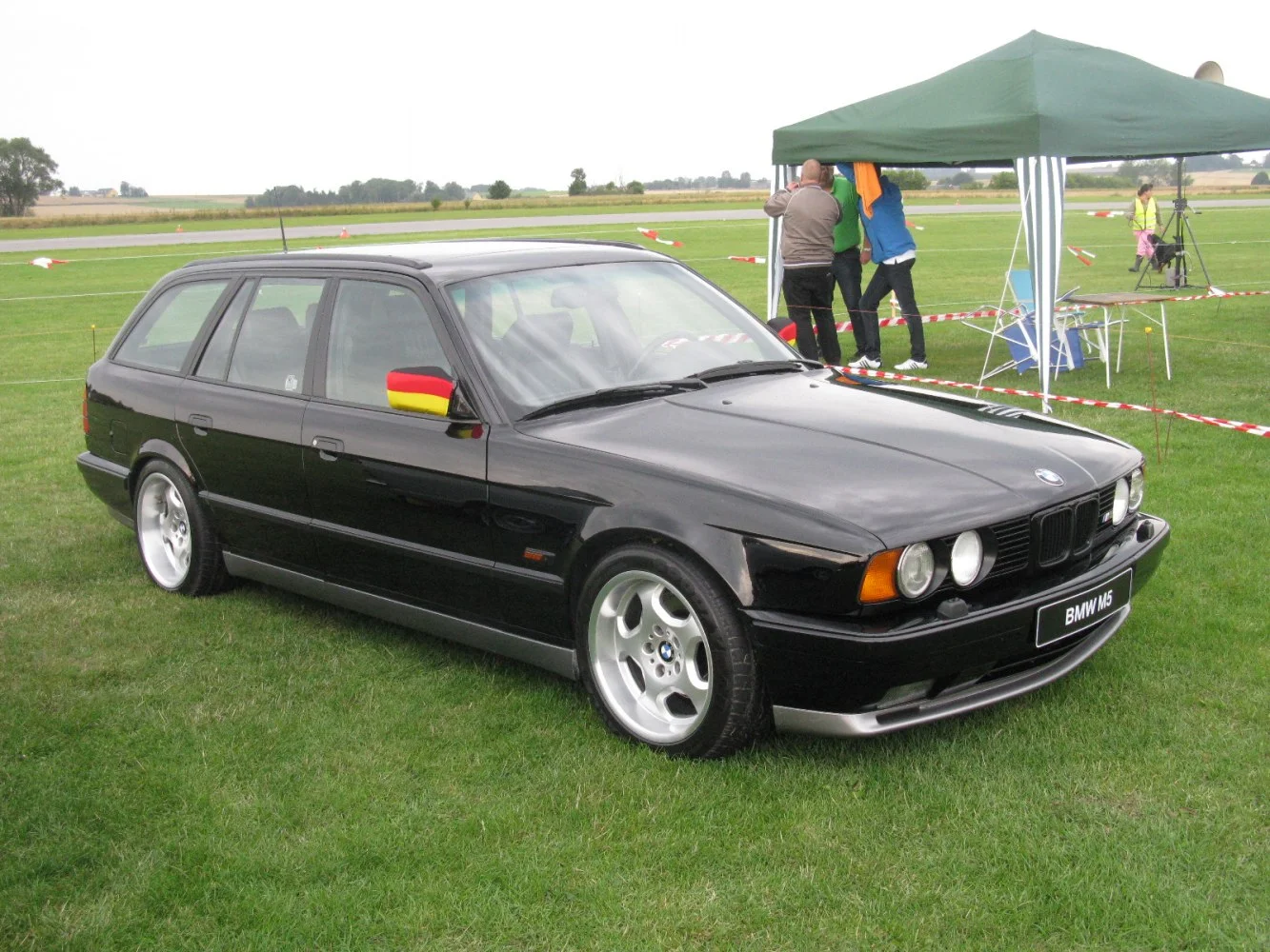 BMW M5 3.8 (340 Hp) Manual 5-speed1992 - 1994 thumbnail 8