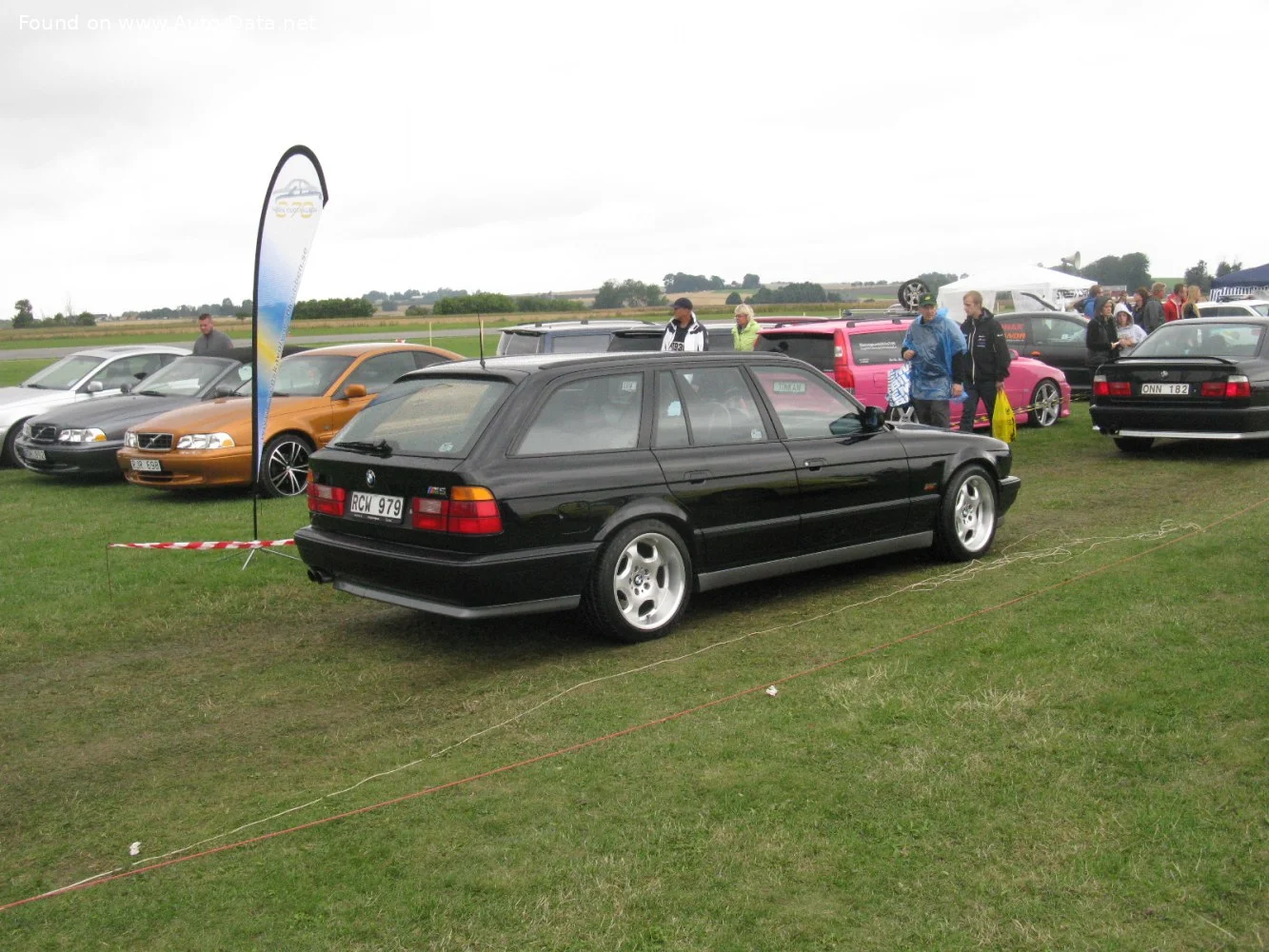 BMW M5 3.8 (340 Hp) Manual 5-speed1992 - 1994 thumbnail 9
