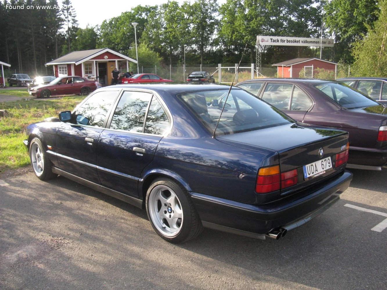 BMW M5 3.5 (315 Hp)1988 - 1991 thumbnail 2