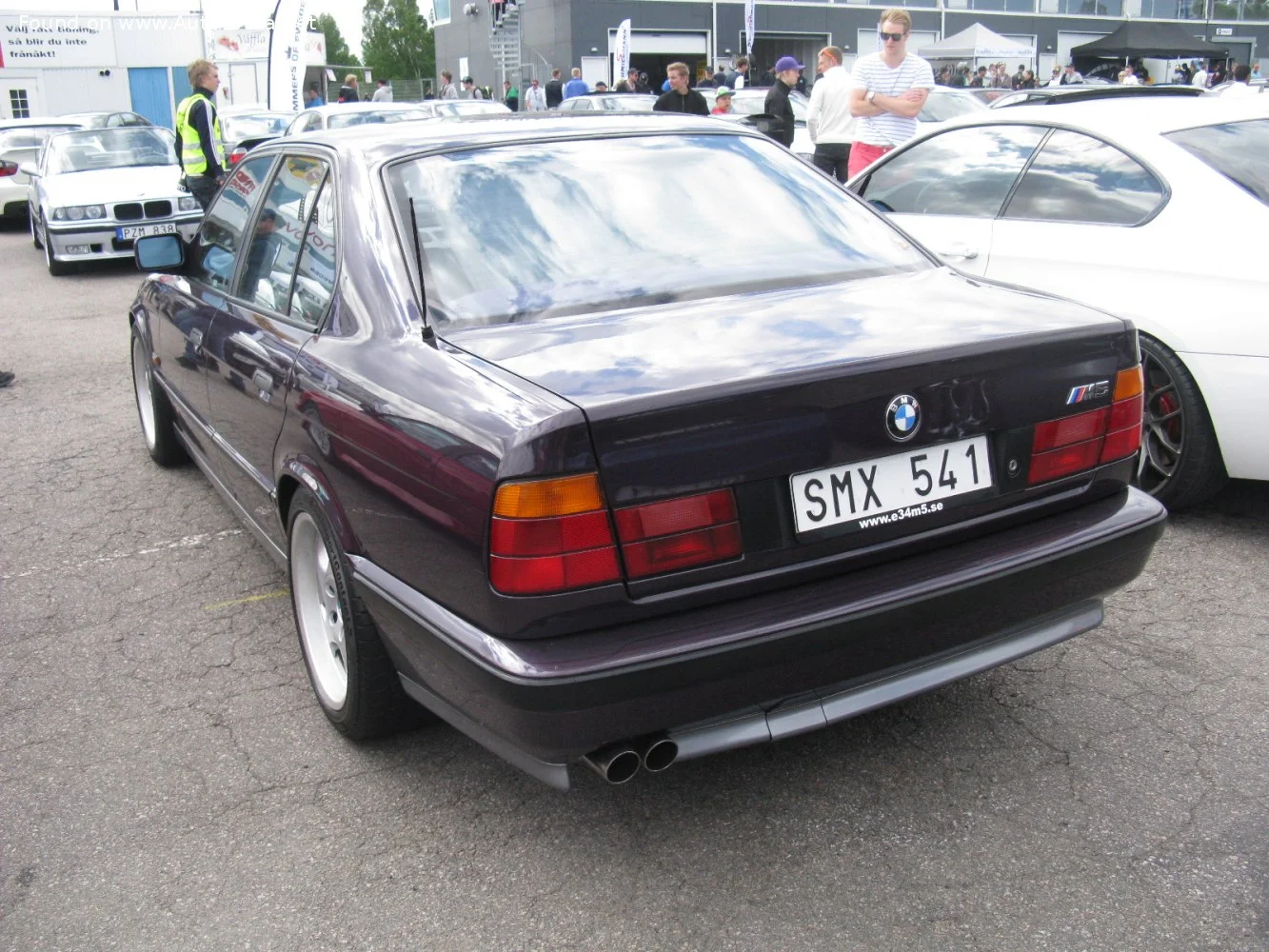 BMW M5 3.5 (315 Hp)1988 - 1991 thumbnail 18
