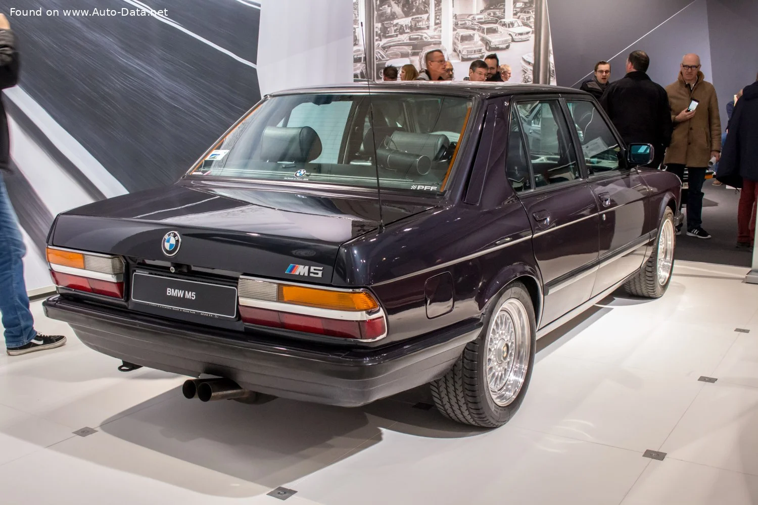 BMW M5 3.5 (286 Hp)1985 - 1987 thumbnail 12