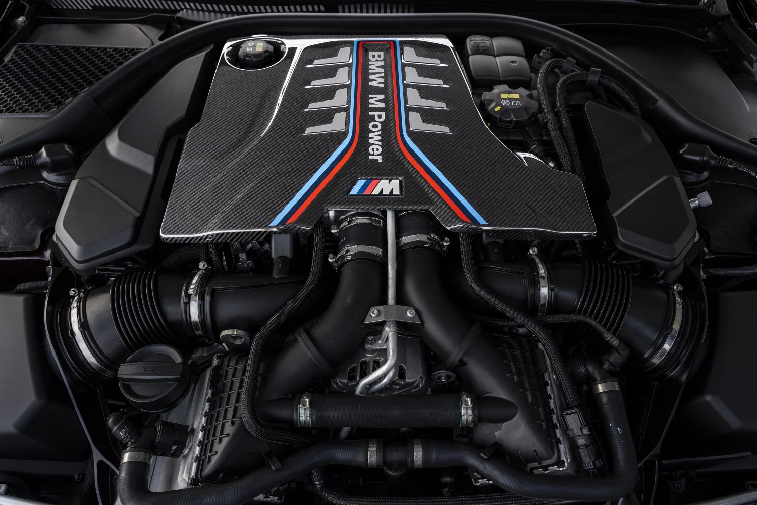 BMW M8 4.4 V8 (600 Hp) xDrive Steptronic2019 - 2022 thumbnail 4