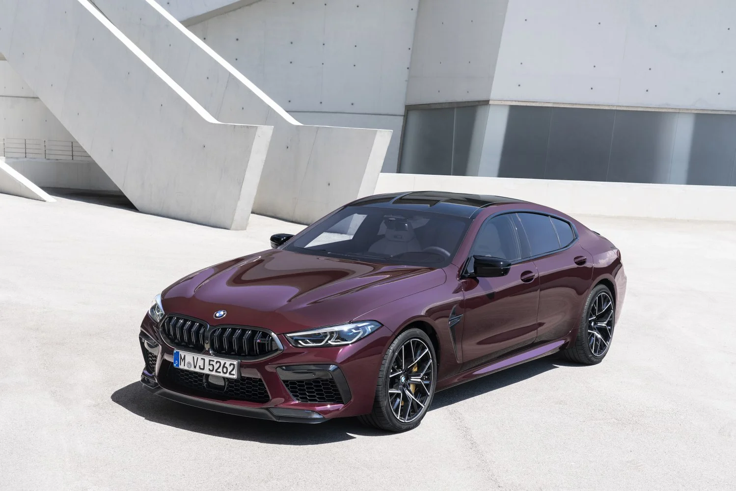 BMW M8 4.4 V8 (600 Hp) xDrive Steptronic2019 - 2022 thumbnail 8