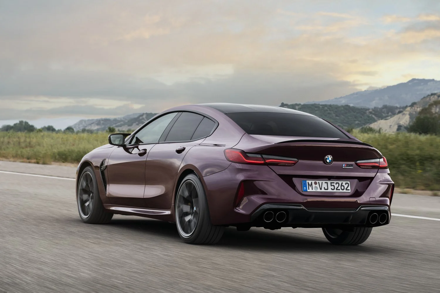 BMW M8 4.4 V8 (600 Hp) xDrive Steptronic2019 - 2022 thumbnail 9