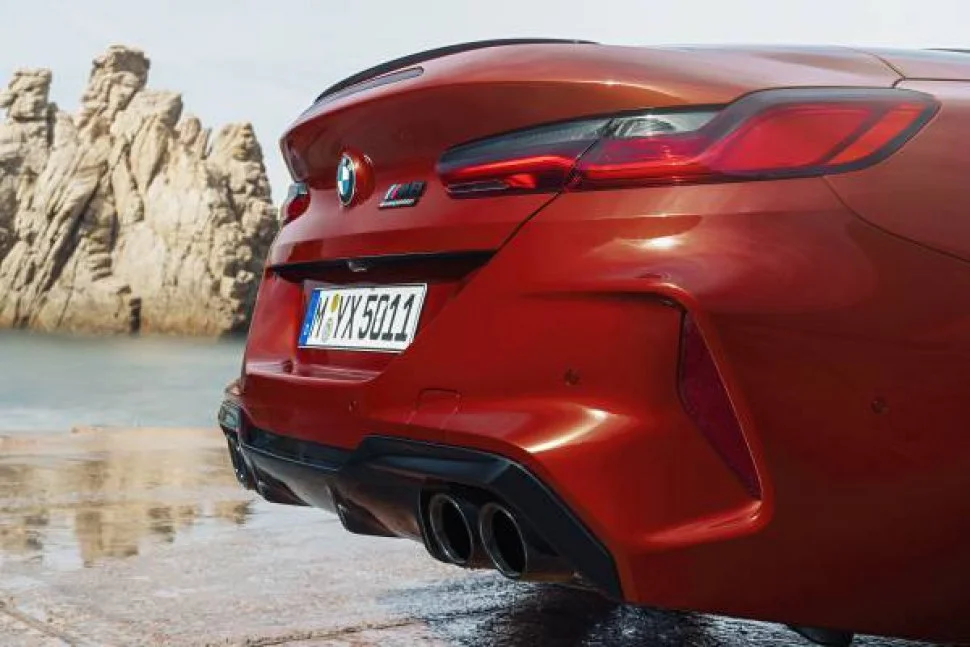BMW M8 4.4 V8 (600 Hp) xDrive Steptronic2019 - 2022 thumbnail 5