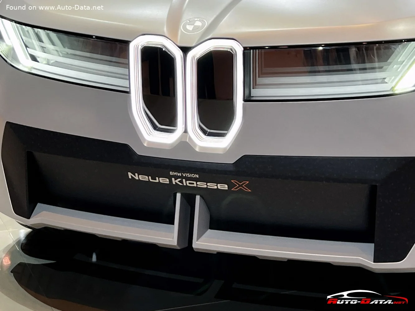 BMW Vision Neue Klasse X BMW Vision Neue Klasse X thumbnail 10