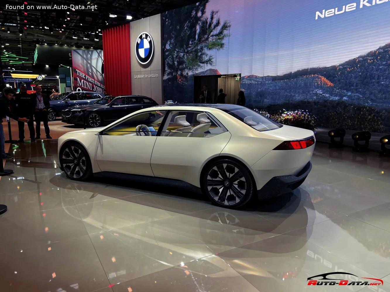BMW Vision Neue Klasse BMW Vision Neue Klasse thumbnail 5