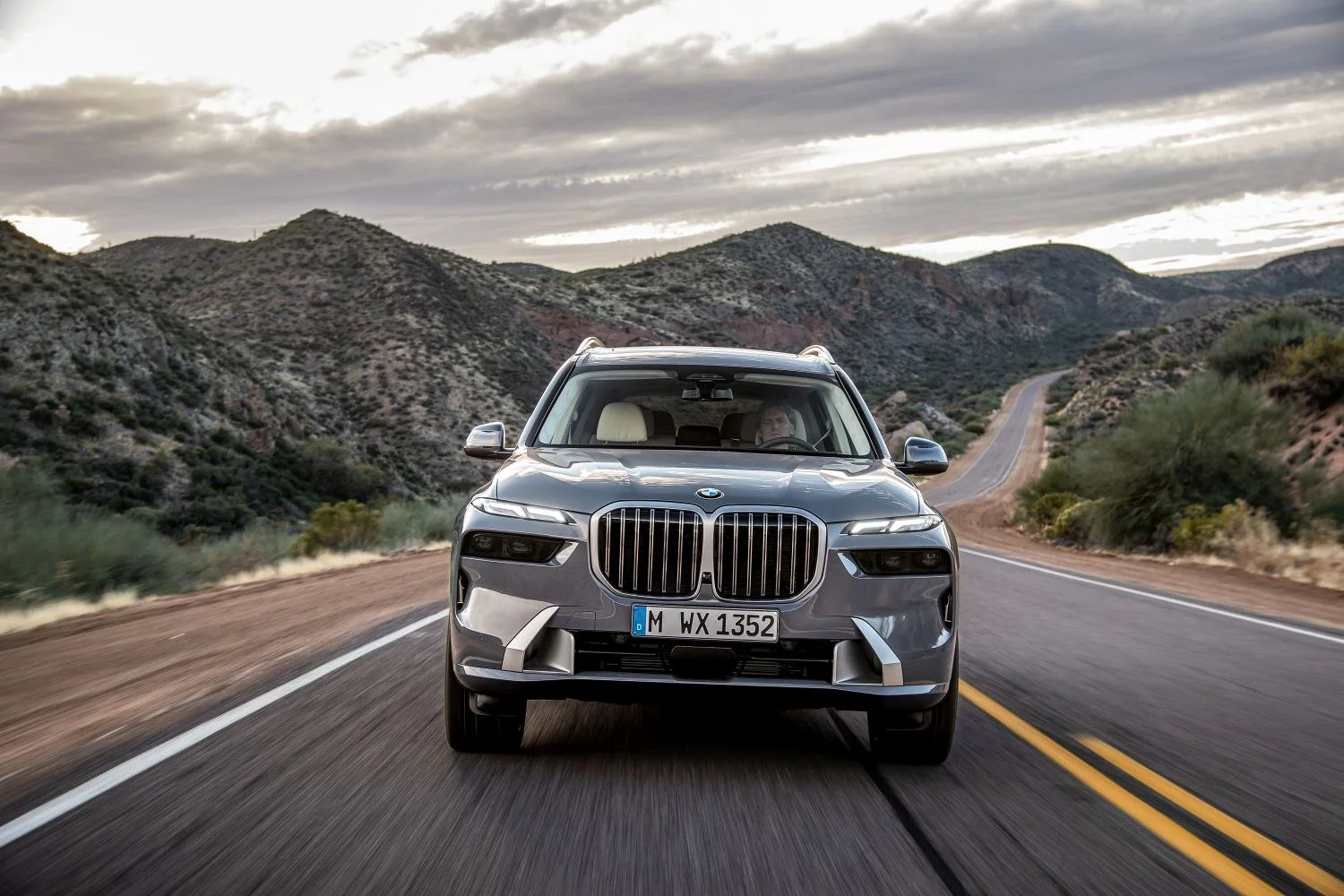 BMW X7 40d (352 Hp) Mild Hybrid xDrive Steptronic2022 - thumbnail 2