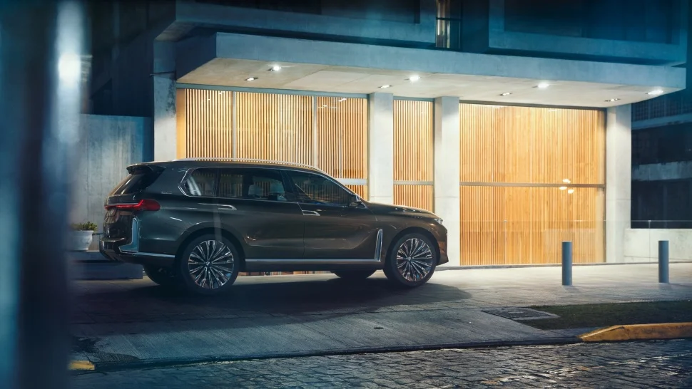 BMW X7 BMW X7 (Concept) thumbnail 6