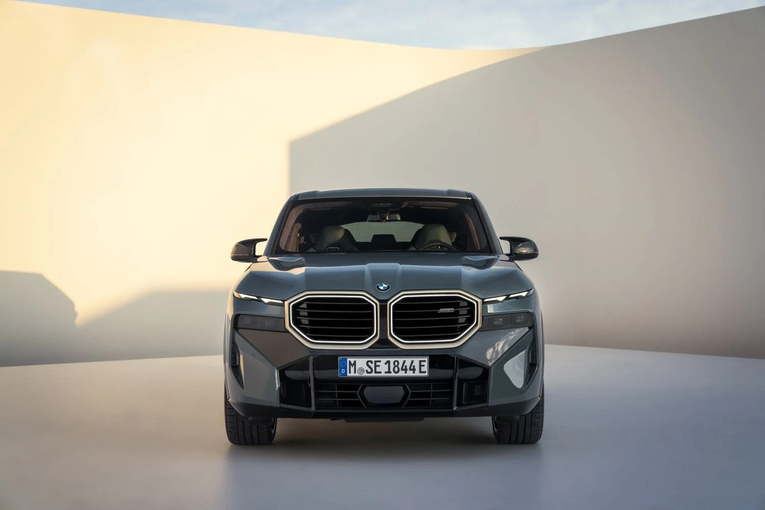 BMW XM 4.4 V8 (653 Hp) Plug-in Hybrid xDrive Steptronic2022 - thumbnail 8