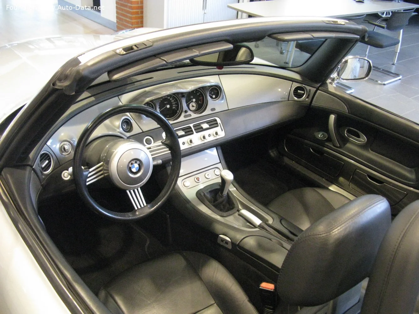 BMW Z8 4.9 (400 Hp)2000 - 2005 thumbnail 9