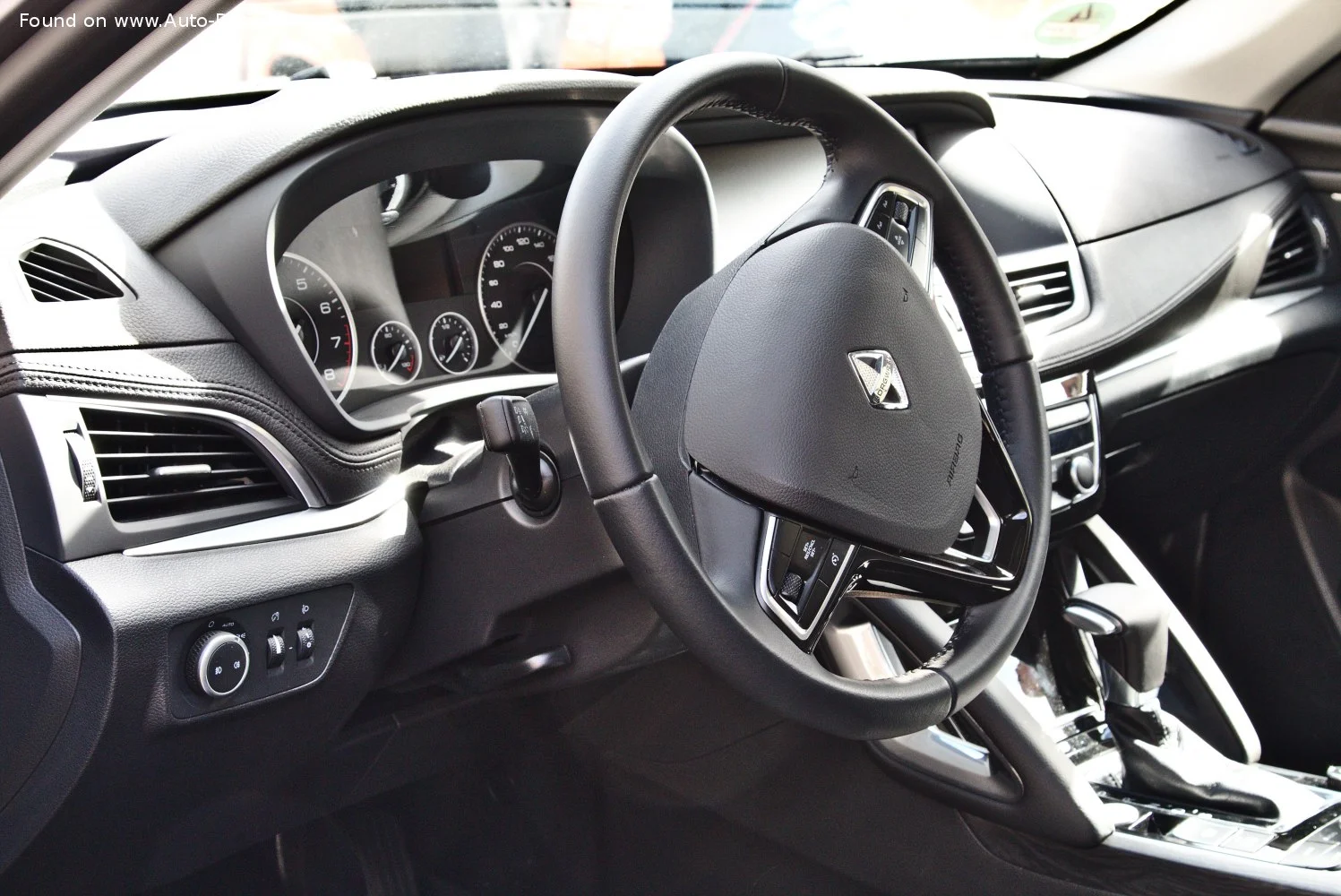 Borgward BX7 2.0 (224 Hp) AWD Automatic2016 - 2021 thumbnail 3