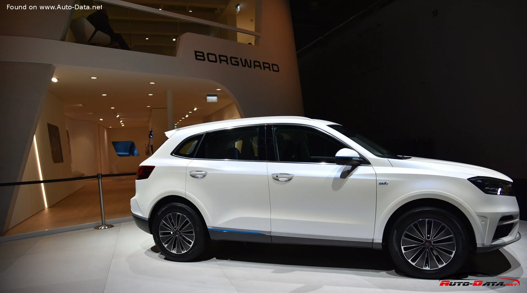 Borgward BXi7 Electric (272 Hp) AWD2018 - 2018 thumbnail 2