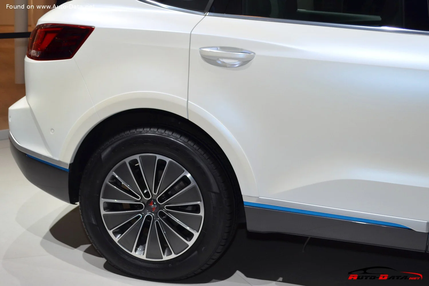 Borgward BXi7 Electric (272 Hp) AWD2018 - 2018 thumbnail 11