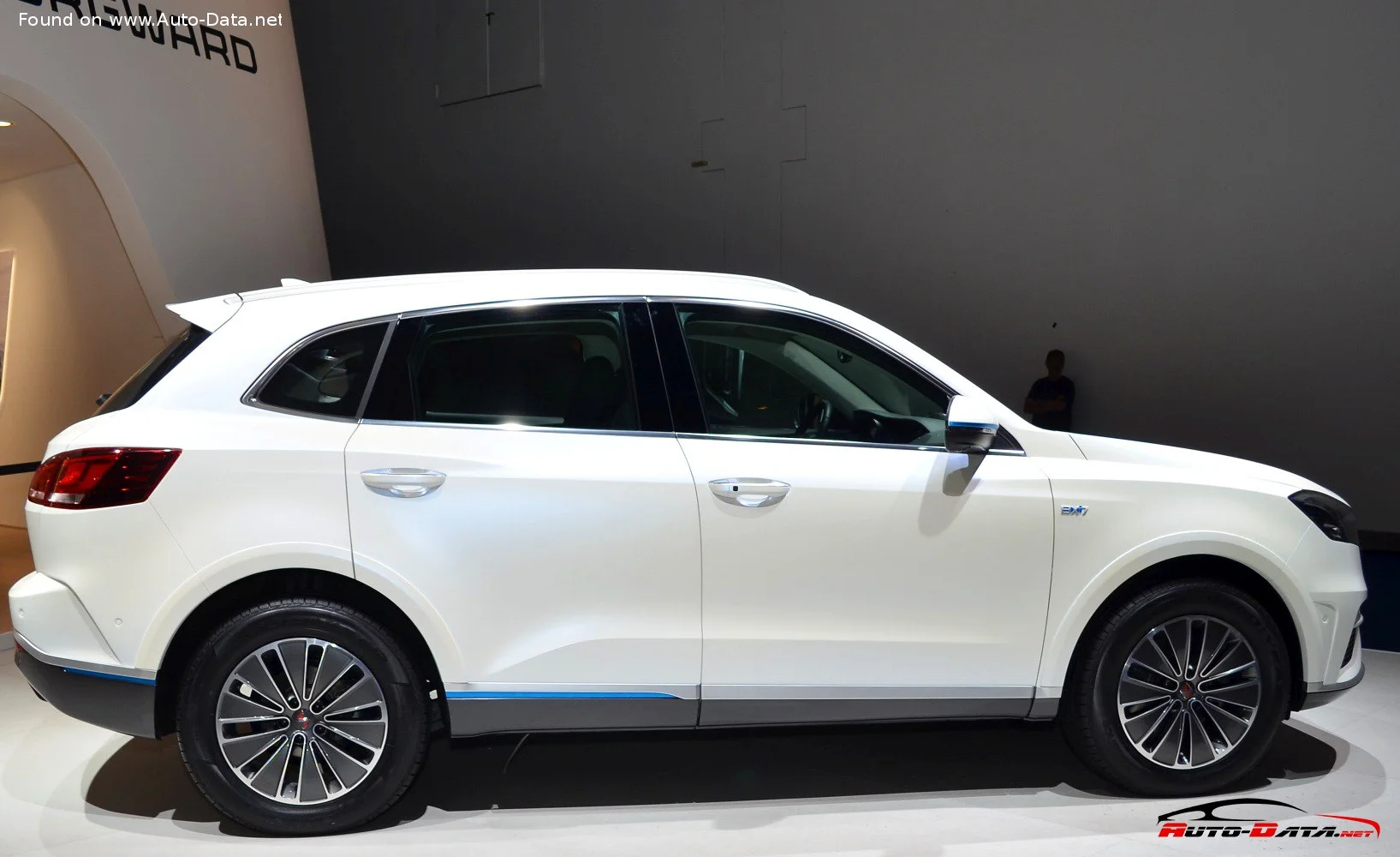 Borgward BXi7 Electric (272 Hp) AWD2018 - 2018 thumbnail 12