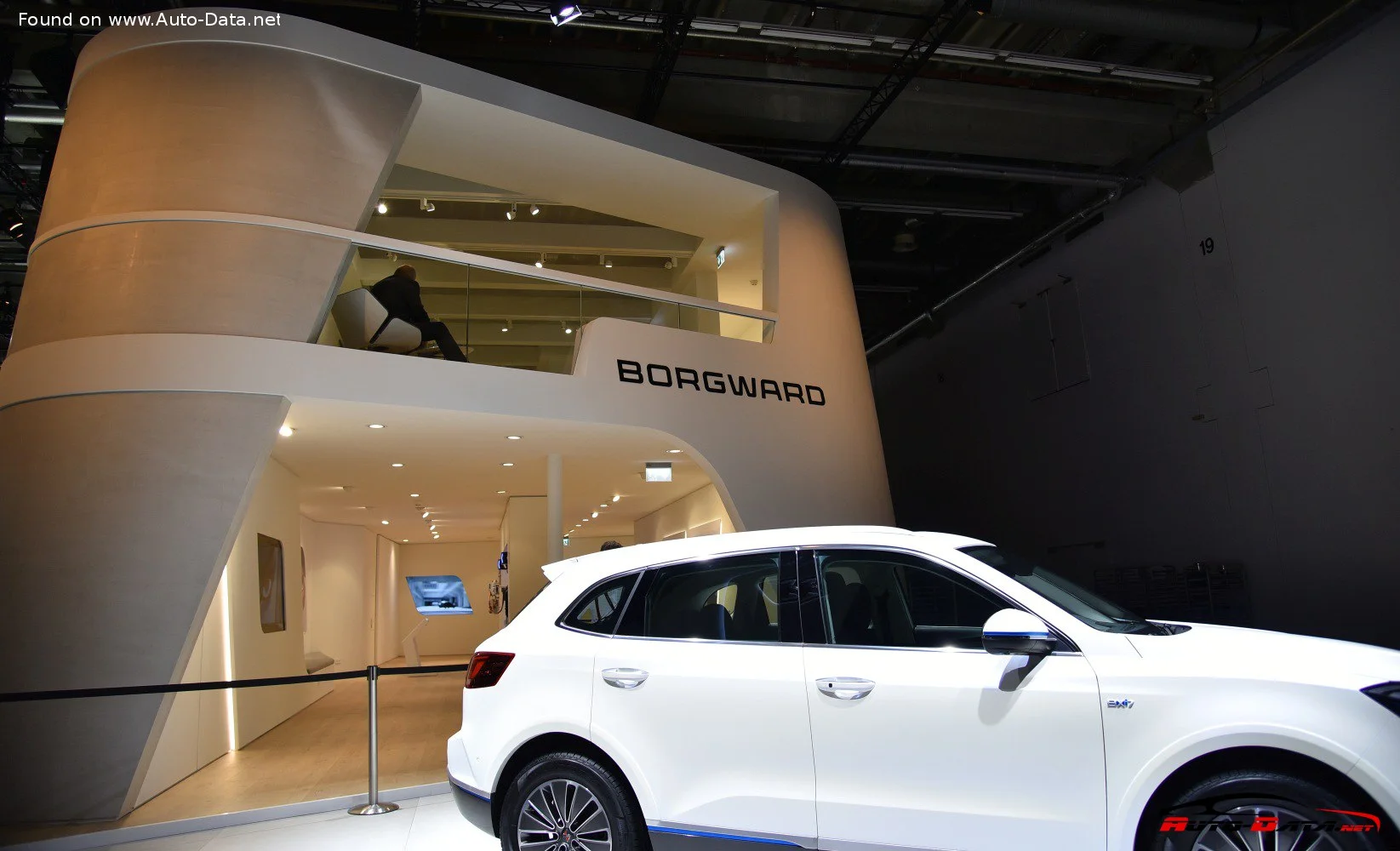 Borgward BXi7 Electric (272 Hp) AWD2018 - 2018 thumbnail 3